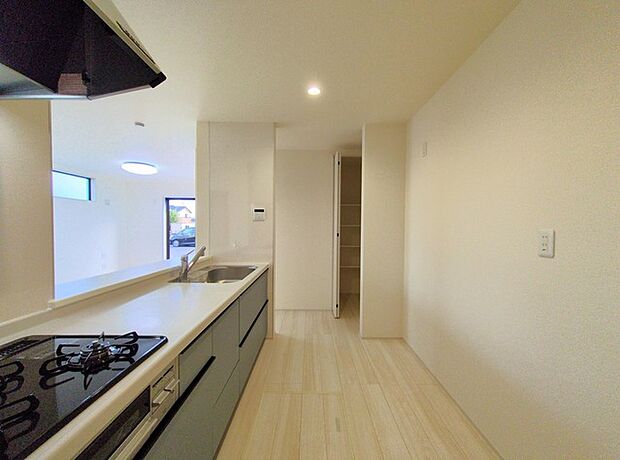 お料理を効率的に、楽しく。あったらいいなをかなえてくれるシステムキッチン。 