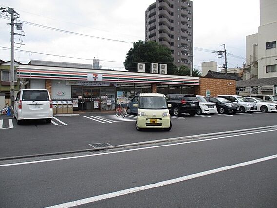 セブンイレブン...