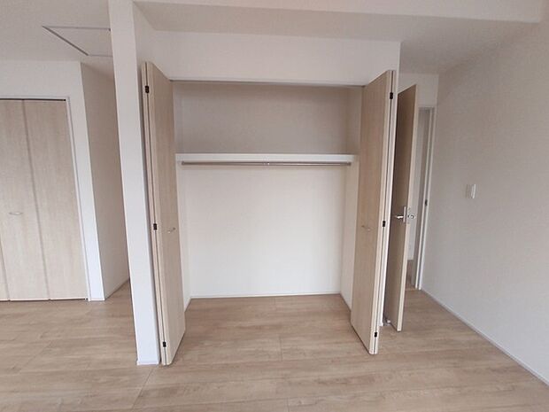 子供部屋にも嬉しい全居室収納スペース。
