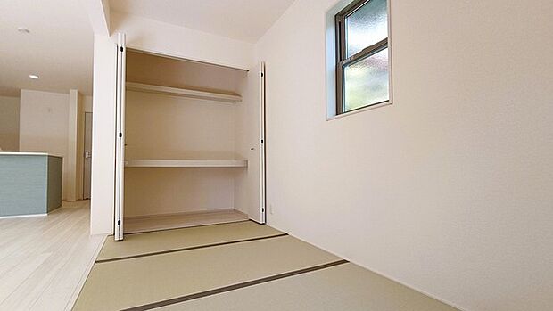 お子様にとっていいお昼寝空間になる和室は、ぜひリビングのお隣で。