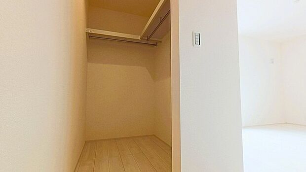 ウォークインクローゼットのある住まいで収納上手な生活。