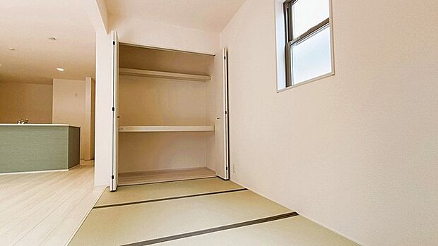 お子様にとっていいお昼寝空間になる和室は、ぜひリビングのお隣で。