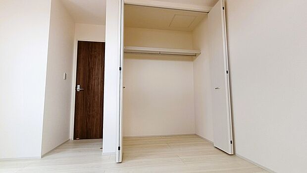 全居室収納スペース付きの物件です。