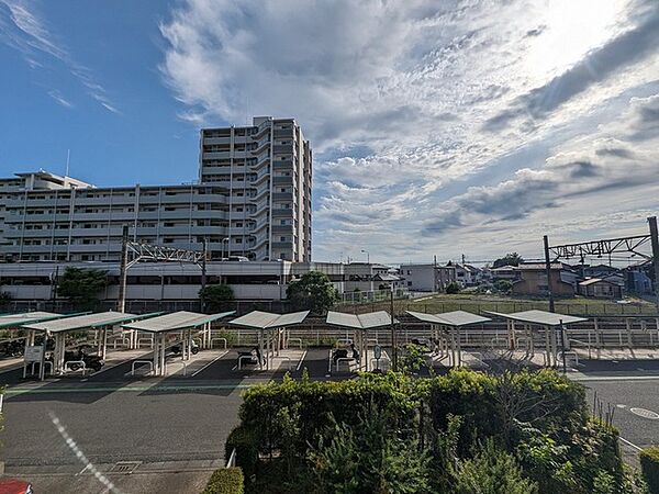 閑静な住宅地で、小さなお子様がいるご家族にも安心。