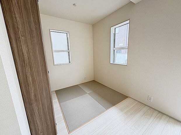 住まいに調和するタタミコーナー。すっきりとした空間が、心地よい安らぎのひとときを演出します。 