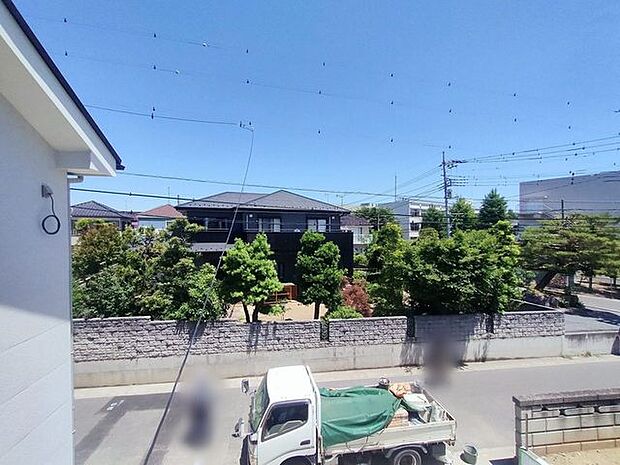 閑静な住宅地で、小さなお子様がいるご家族にも安心。