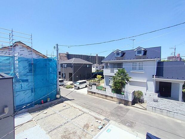 閑静な住宅地で、小さなお子様がいるご家族にも安心。