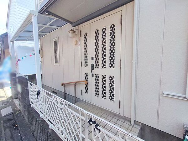 玄関を拡大表示