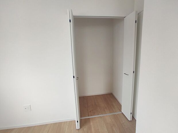 部屋ごとに設けた収納は、住みやすさへのこだわり。