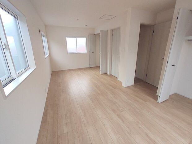 この部屋だれの部屋にしようかな、なんて会話を現地で楽しんでください。