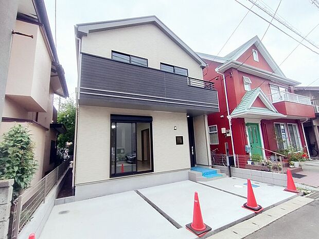 当分譲地はこちらの一棟のみの現場となります。ご覧になれますので、お気軽にお問い合わせください。 