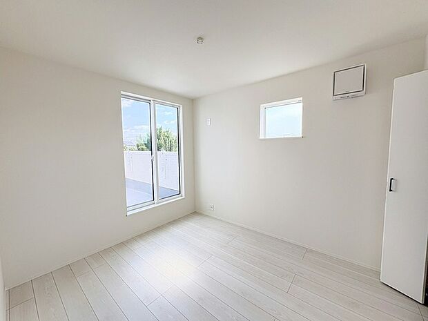 子供部屋には丁度良い洋室。サイズは5.2帖。