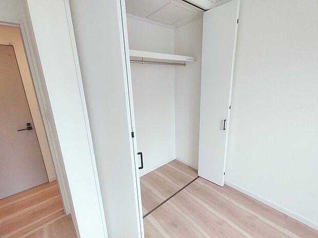 部屋ごとに設けた収納は、住みやすさへのこだわり。 