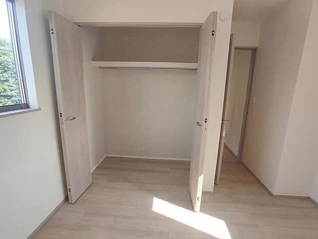 部屋ごとに設けた収納は、住みやすさへのこだわり。
