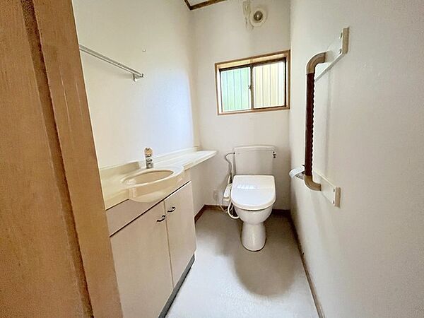毎日使うものだから、おトイレもしっかりバリアフリー。