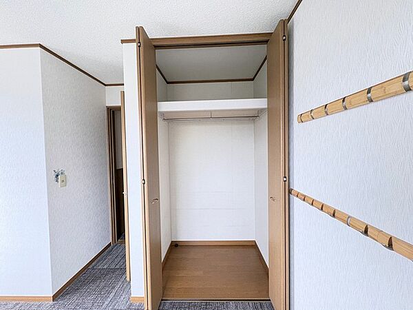 部屋ごとに設けた収納は、住みやすさへのこだわり。