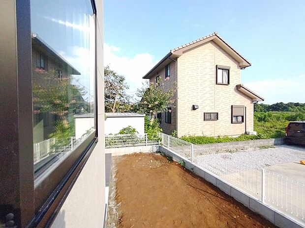 そんなに大きくはないけれど、お庭が持てるのが持家の魅力。