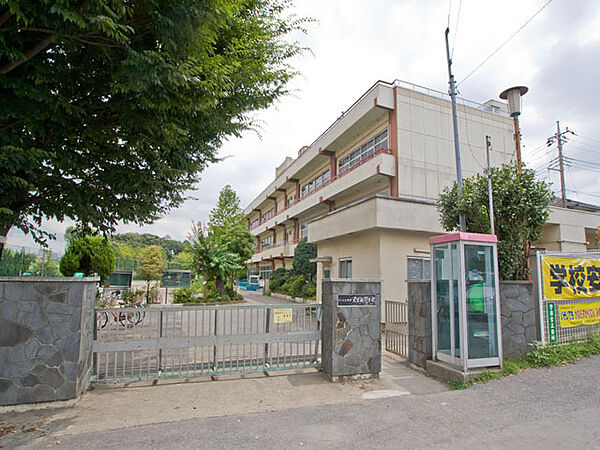さいたま市立大宮西小学校（1960m）
