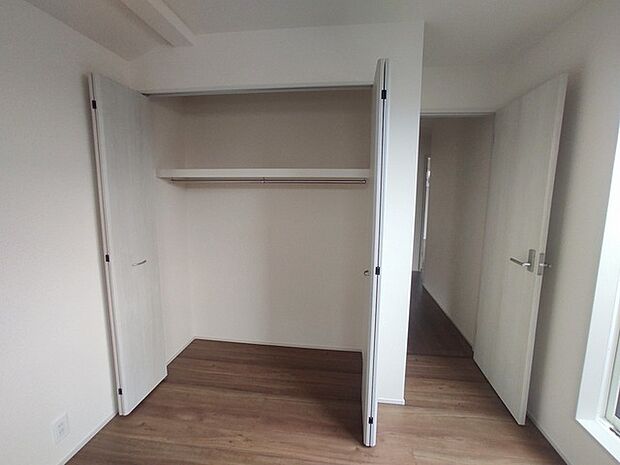 たっぷり収納で、お部屋の中はいつもキレイに片付きそうですね。