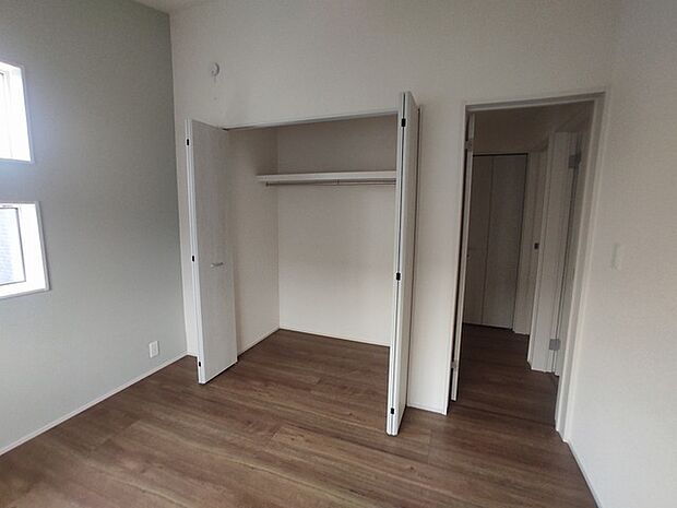 部屋ごとに設けた収納は、住みやすさへのこだわり。