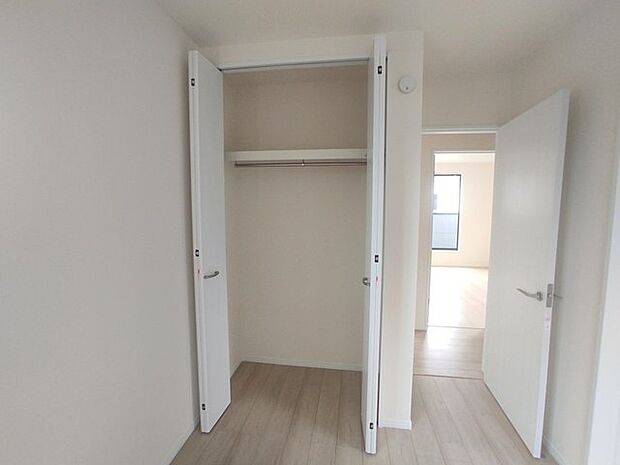 部屋ごとに設けた収納は、住みやすさへのこだわり。