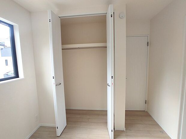 部屋ごとに設けた収納は、住みやすさへのこだわり。