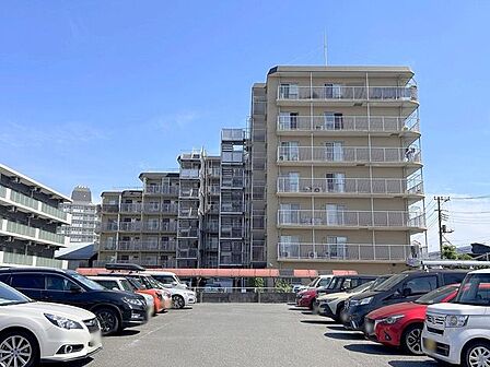 こちらのマンションは、全75戸のコミュニティです。
