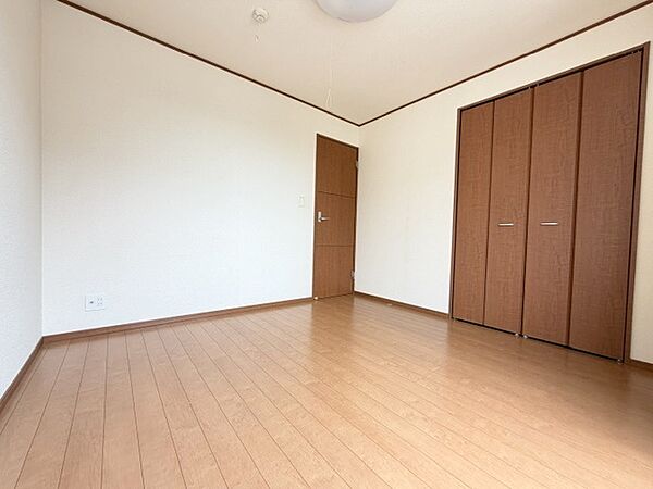 2階部分のお部屋の日当たりは、ご覧の通り明るいです。