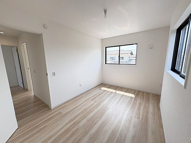 この部屋だれの部屋にしようかな、なんて会話を現地で楽しんでください。