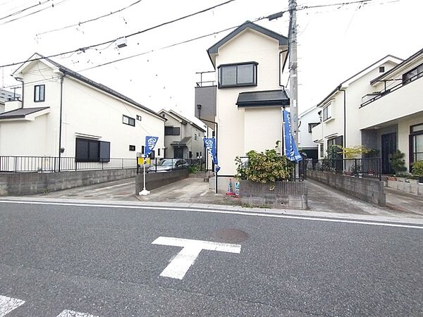 閑静な住宅地で、小さなお子様がいるご家族にも安心。