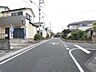 外観：駐車が苦手な方にも嬉しい、前面6ｍ道路に面した住まい。 