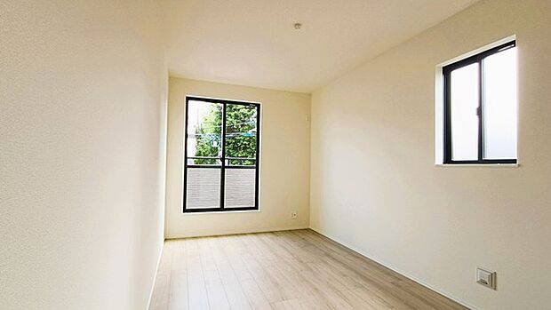 2階部分のお部屋の日当たりは、ご覧の通り明るいです。