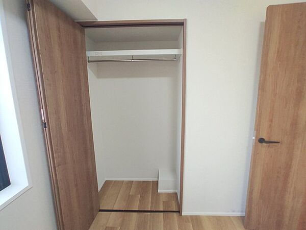 全居室収納スペース付きの物件です。