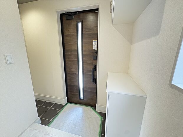 玄関は家の顔でもあります。広いと気持ちがいいですね!