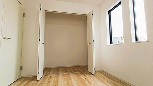 部屋ごとに設けた収納は、住みやすさへのこだわり。