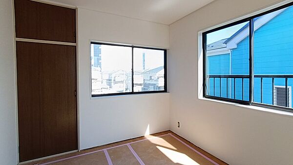 2階部分のお部屋の日当たりは、ご覧の通り明るいです。