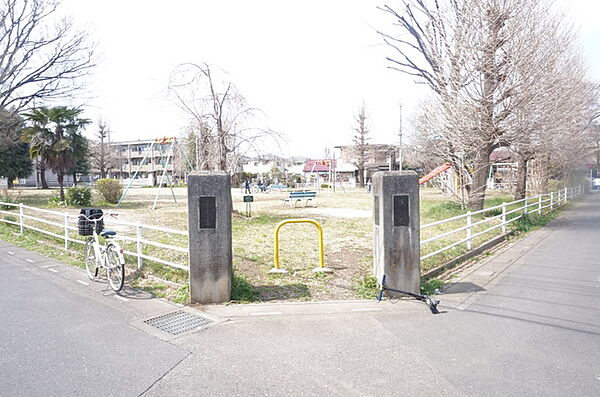 東公園（930m）