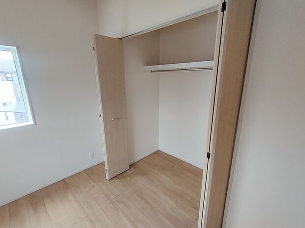 部屋ごとに設けた収納は、住みやすさへのこだわり。