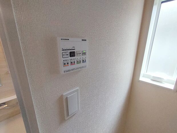 お洗濯ものもカラッと乾くのがうれしい、浴室乾燥機。換気機能も良好なので、その快適さにびっくりすると思います。