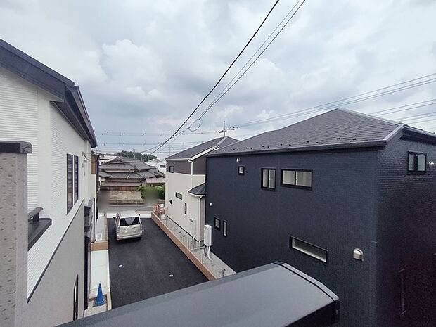 閑静な住宅地で、小さなお子様がいるご家族にも安心。