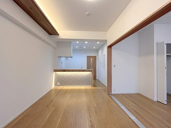 ご家族みんながゆったりくつろげる広々リビング。