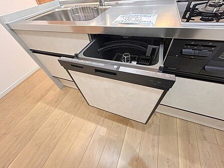 食器洗乾燥機付き、忙しい生活をサポートします。