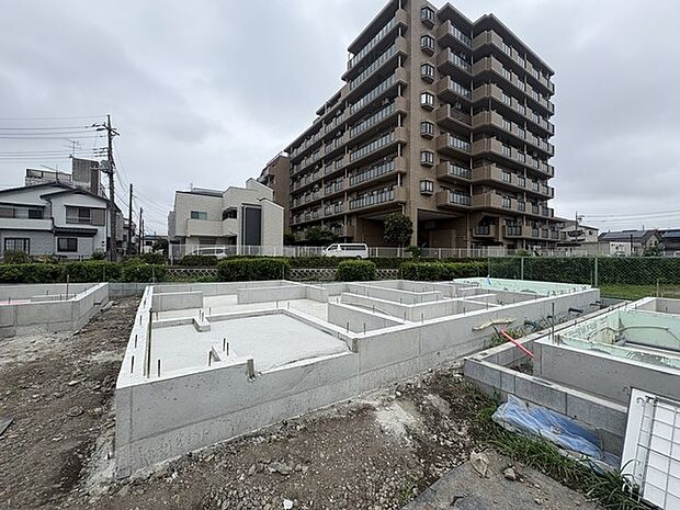 穏やかな住宅街に根を張り、確かな基礎から始まるこれからの暮らしを想い描ける場所です