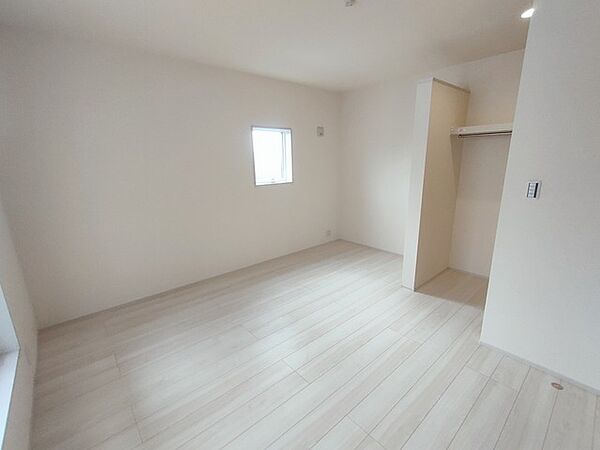 2階部分のお部屋の日当たりは、ご覧の通り明るいです。