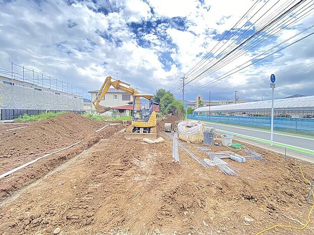 基礎から完成済みの住まいまで、各工程をご確認いただけます。