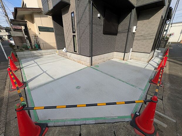 住まいの表情を引き立てる、端正でフラットな空間が日々の暮らしにゆとりをもたらします。