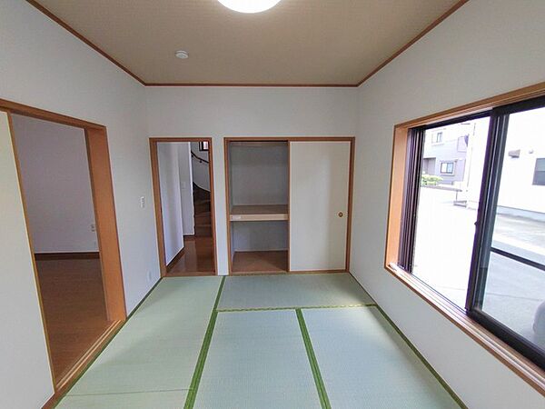 畳のにおいが香る和室は、きっとくつろぎの空間になるでしょう。