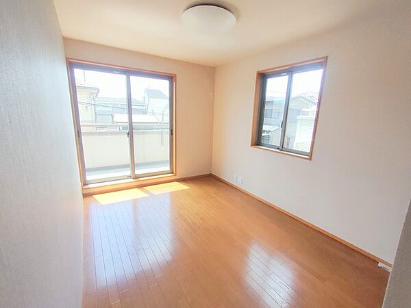 この部屋だれの部屋にしようかな、なんて会話を現地で楽しんでください。