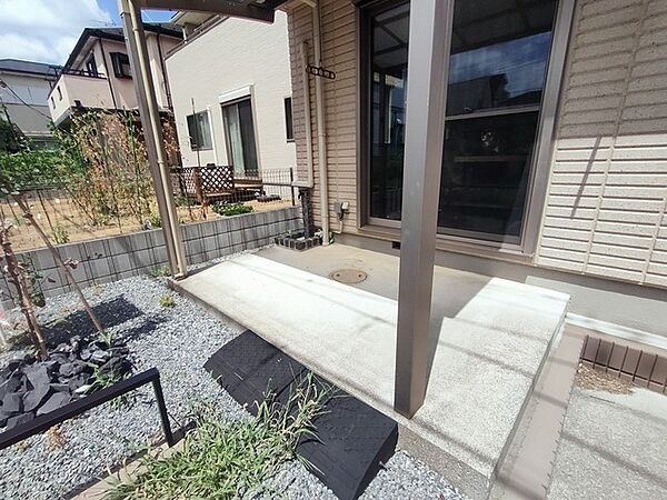 穏やかな時間が流れる、プライベートな屋外スペース。自分らしい工夫で豊かな暮らしを彩れます。