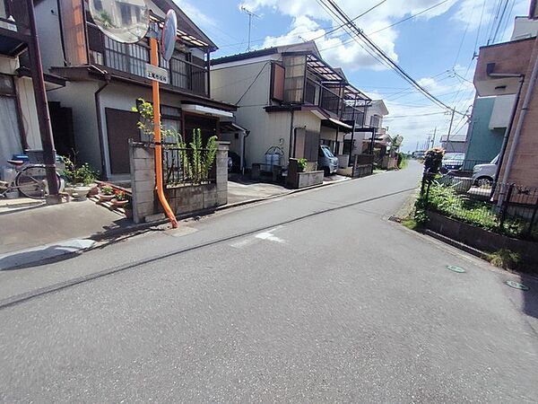 南道路に面した、陽当たり良好な物件です。